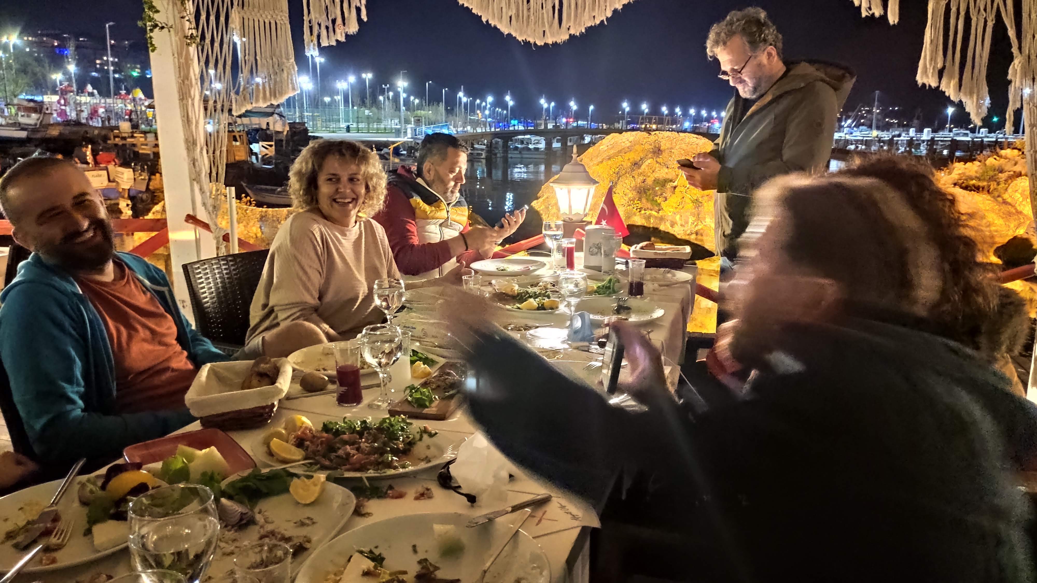 Lotus'ta gece sofrası, kalkan ve meze